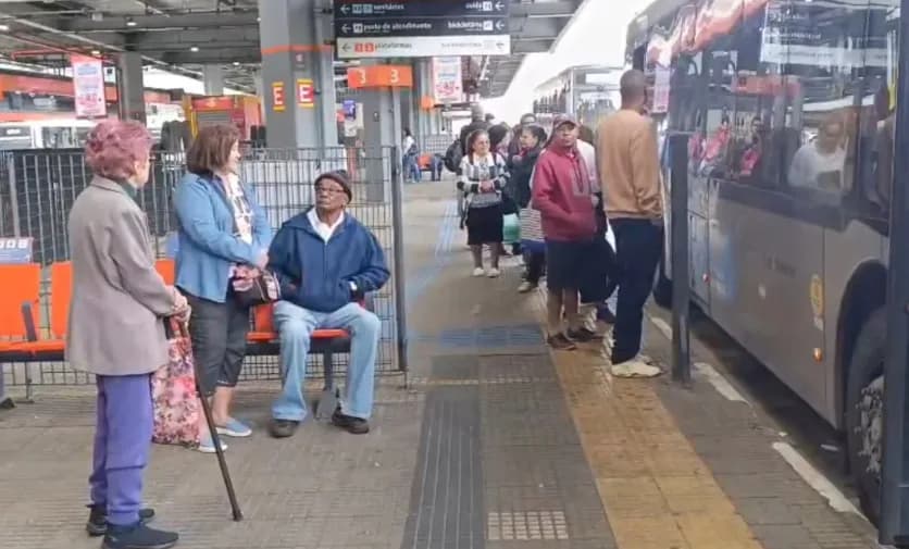 상파울루 버스 파업 후폭풍…운전기사 3명 해고에 재파업 경고